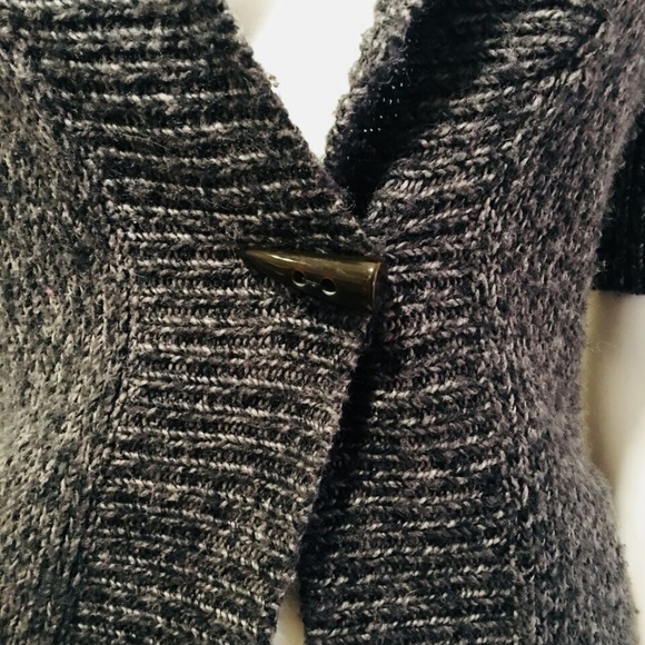 RIPCURL Sweater Sz XS Short Sleeve Gray Cardigan - Picture 2 of 8